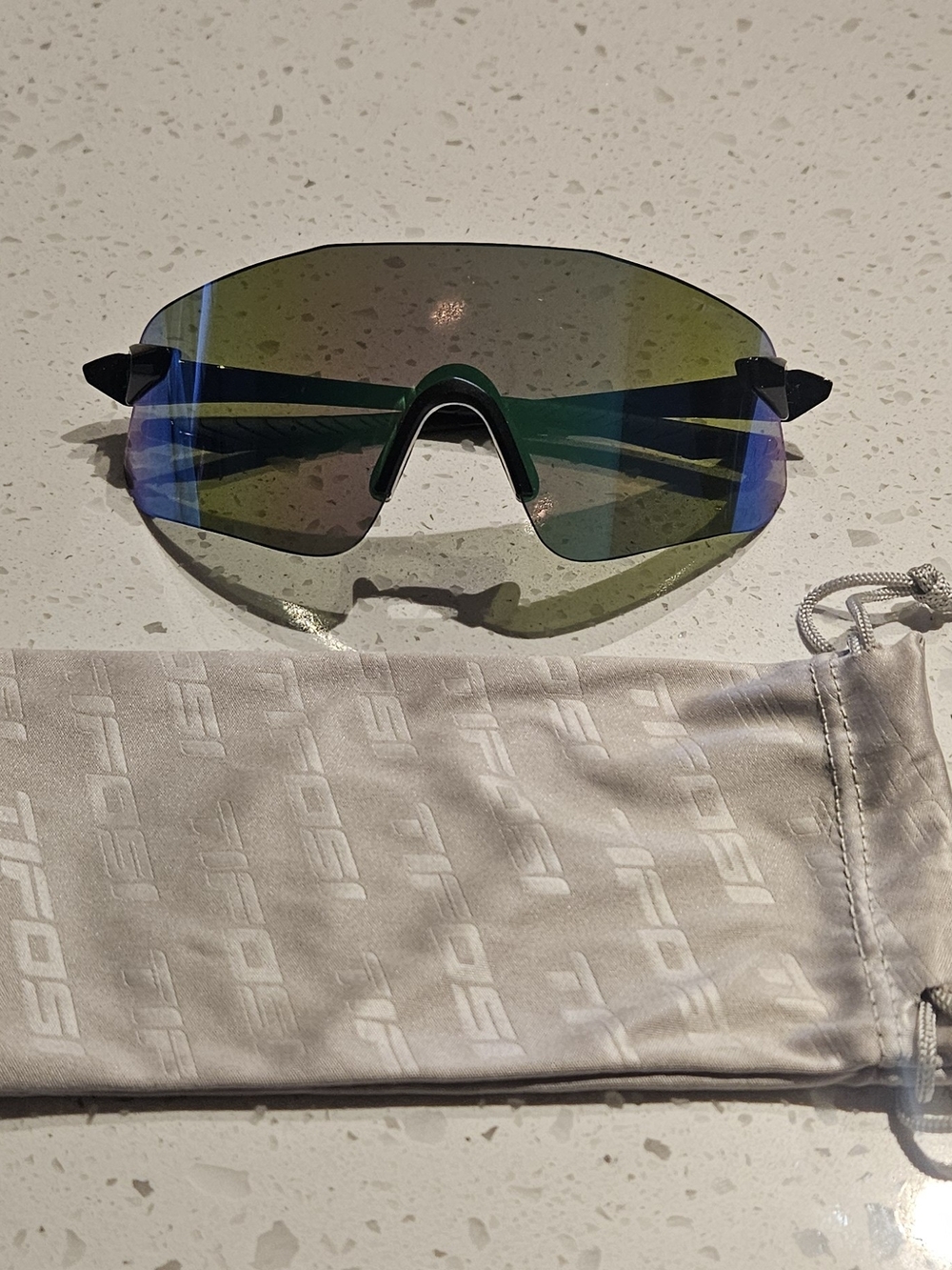 Tifosi Vogel SL (Uni Sex) Smoke Green Running Sunglasses